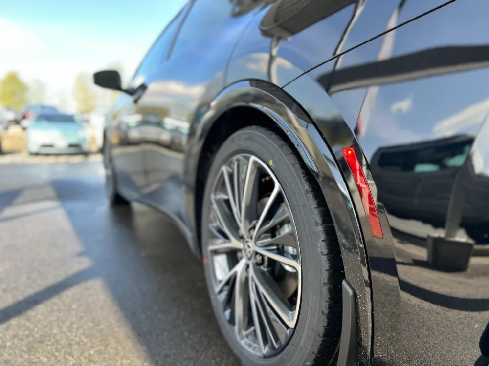 2023 toyota prius hybrid xle black 7